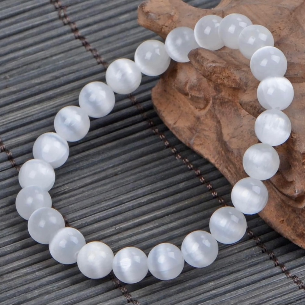 🆕New Selenite 8mm Healing Gemstone Bracelet - Picture 2 of 2